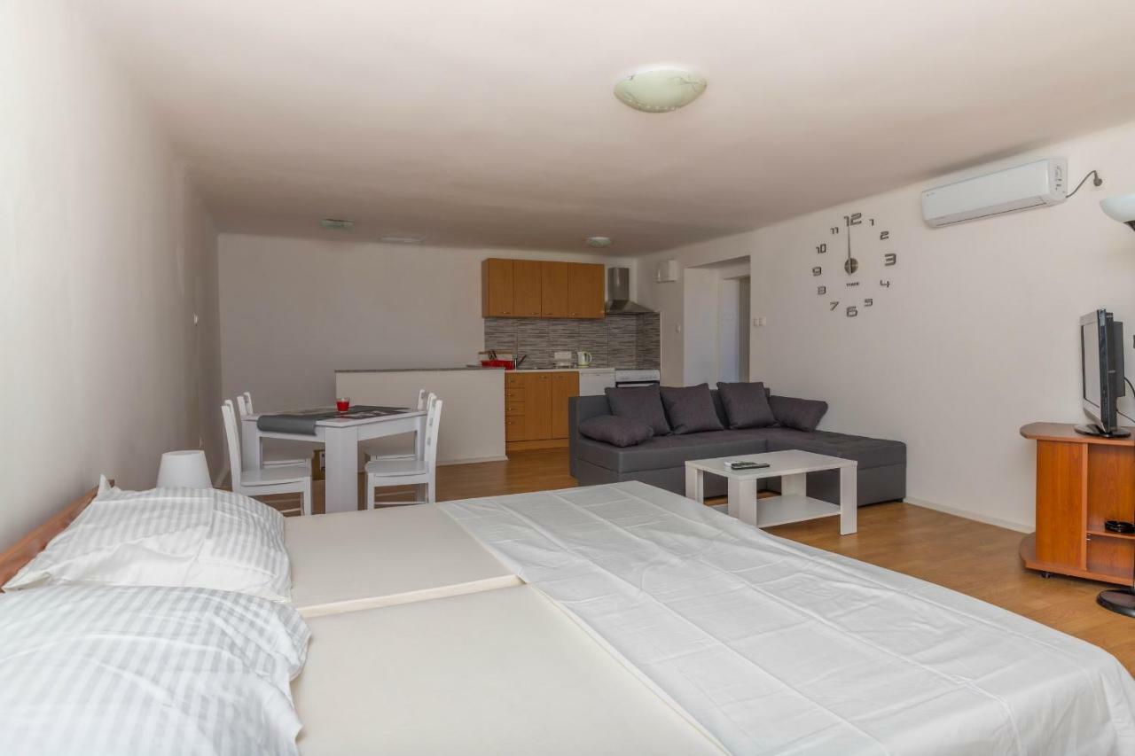 App Cor2 Apartment Selce Luaran gambar